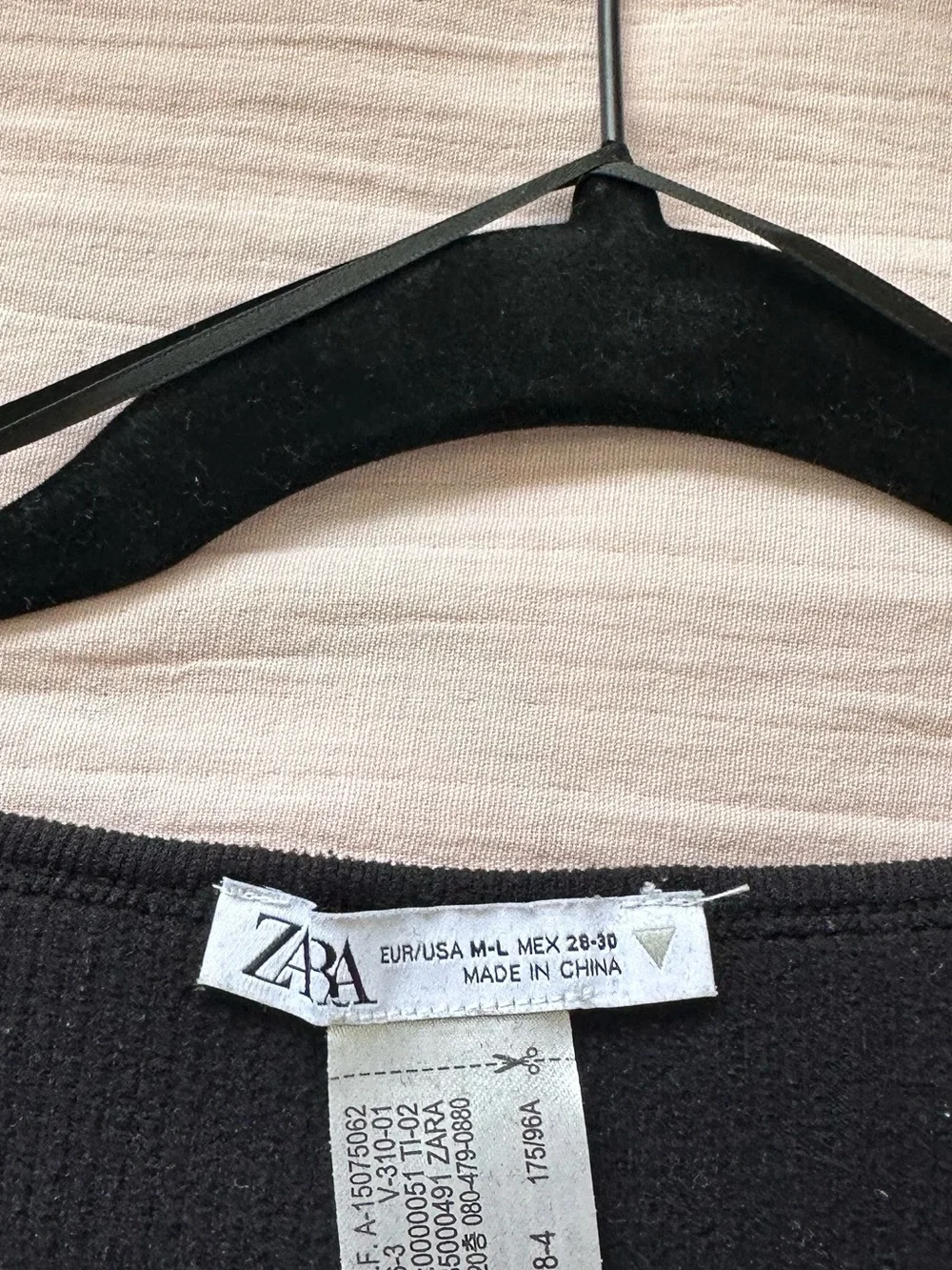 Zara Black Ribbed V-Neck Long Sleeve Crop Top